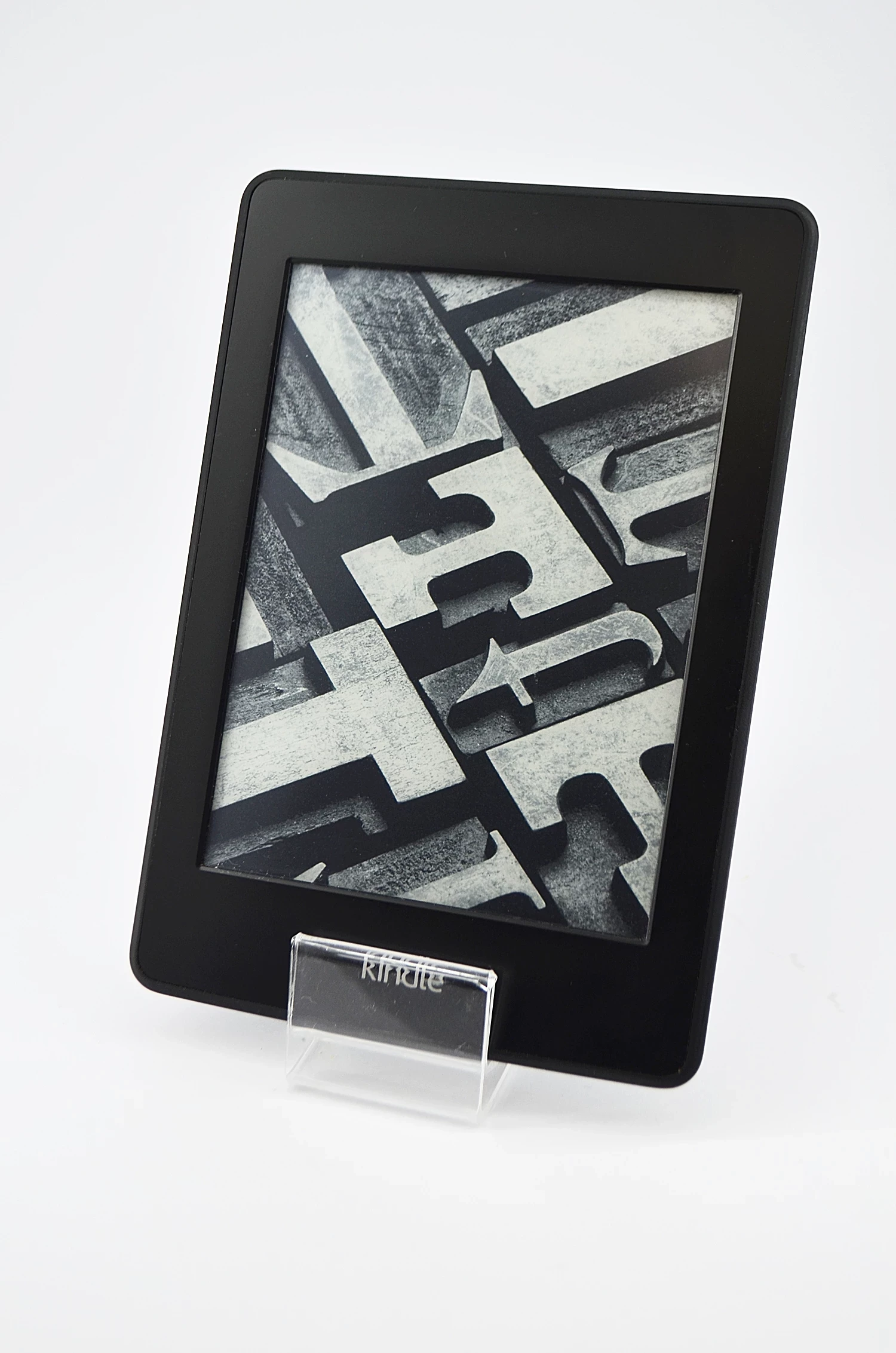 czytnik-amazon-kindle-paperwhite-dp75sdi-opis-pl-konst-3-maja-12-pionki-unico