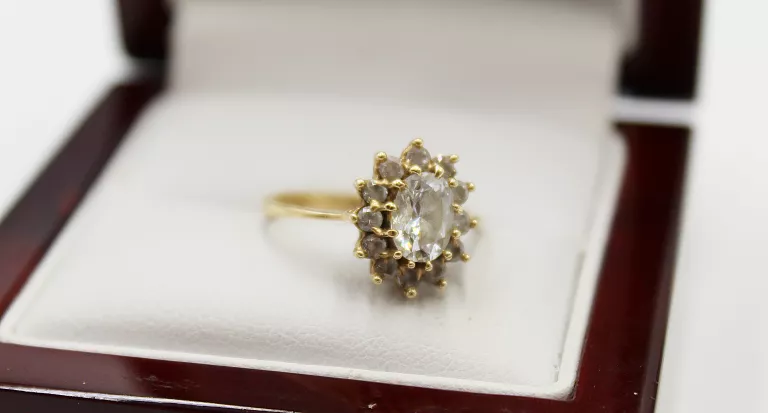 ZŁOTY PIERŚCIONEK PR.585 W: 2,74G R: 11