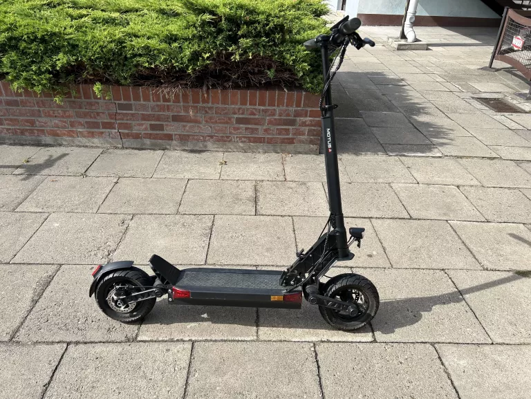 HULAJNOGA ELEKTRYCZNA MOTUS 10 PRO 2022