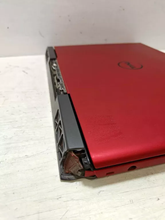 LAPTOP DELL INSPIRON P65F INTEL I5 256/4  POLECAM!