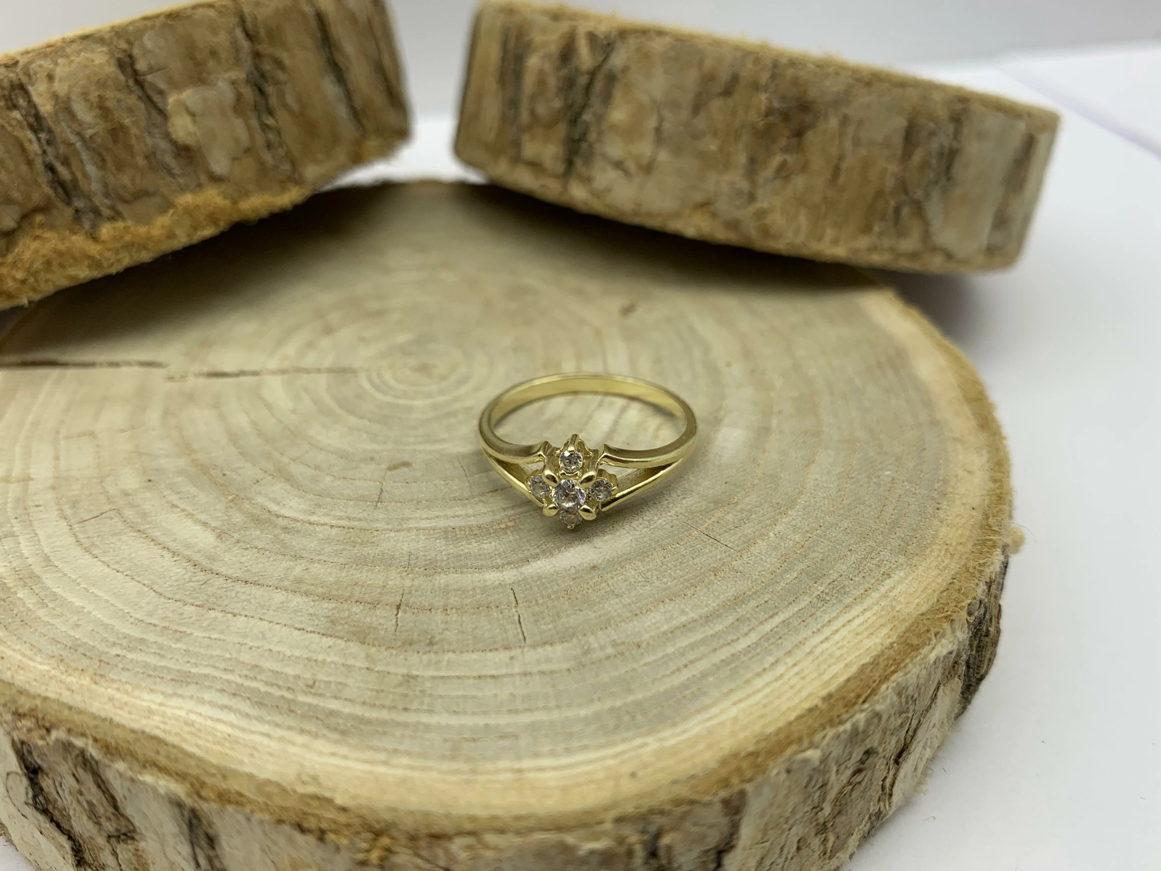 zloty-pierscionek-p-585204gr-12-ean-gtin-5905868206135