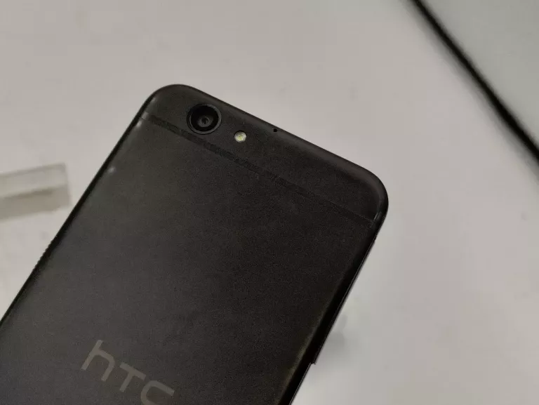 TELEFON HTC A9S 3/32GB OPIS!!!