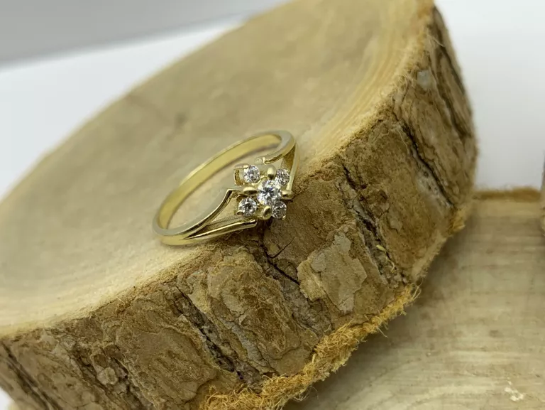 ZŁOTY PIERŚCIONEK P-585/2,04G/R-12