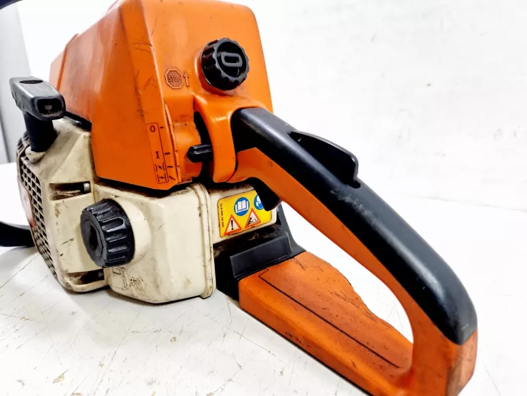 pila-lancuchowa-spalinowa-stihl-023-c-pilarka-product-id-ae658d43-de47-44d6-b432-8d7927744721