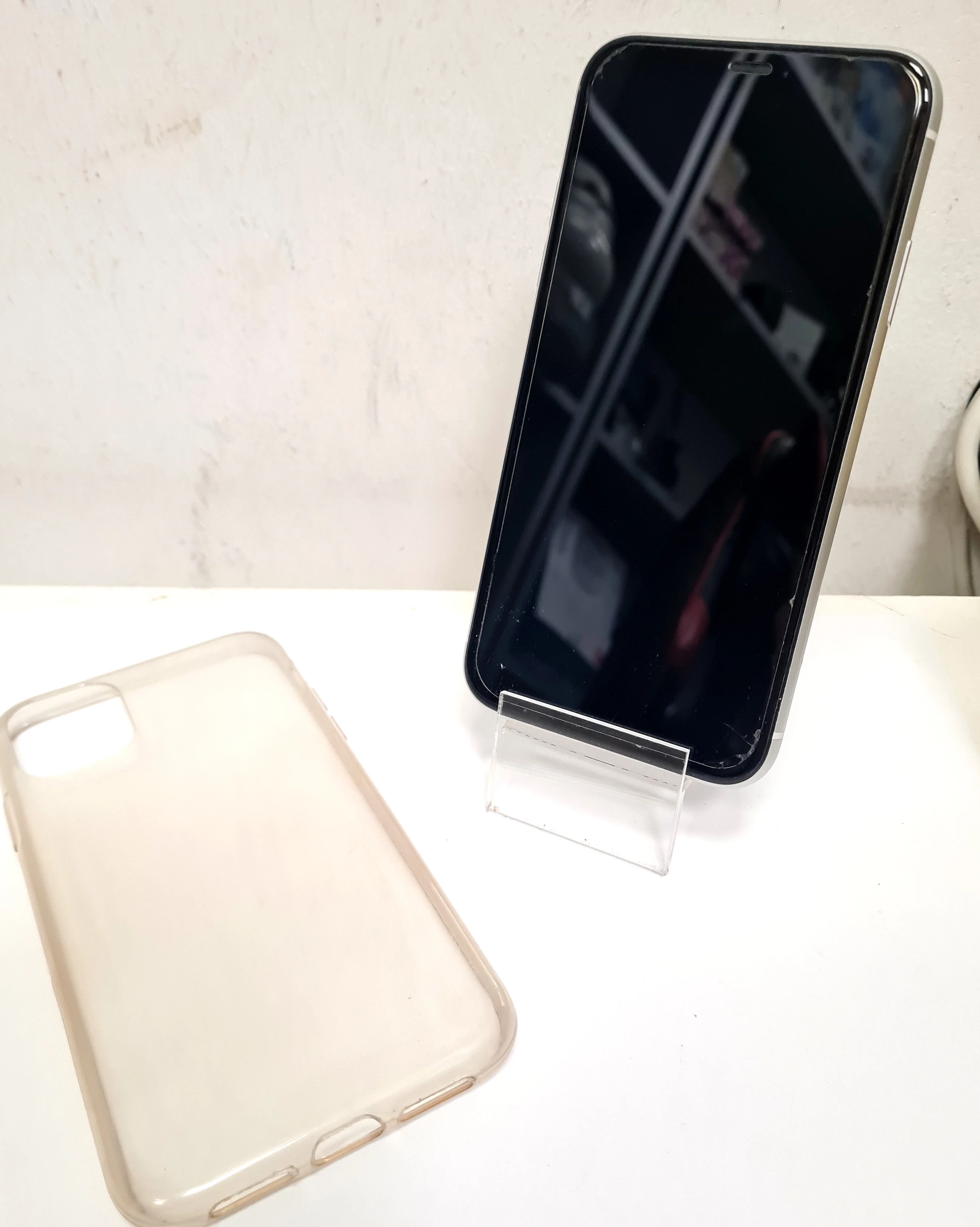 telefon-iphone-xr-64gb85polecam-plac-imbramowski-121-krakow