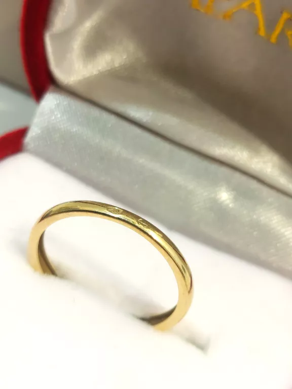 zloty-pierscionek-material-zloto