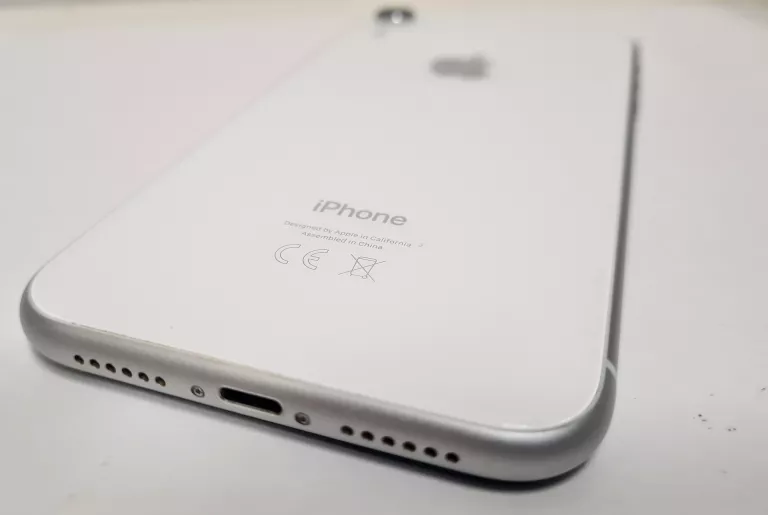 telefon-iphone-xr-64gb85polecam-wbudowana-pamiec-64-gb
