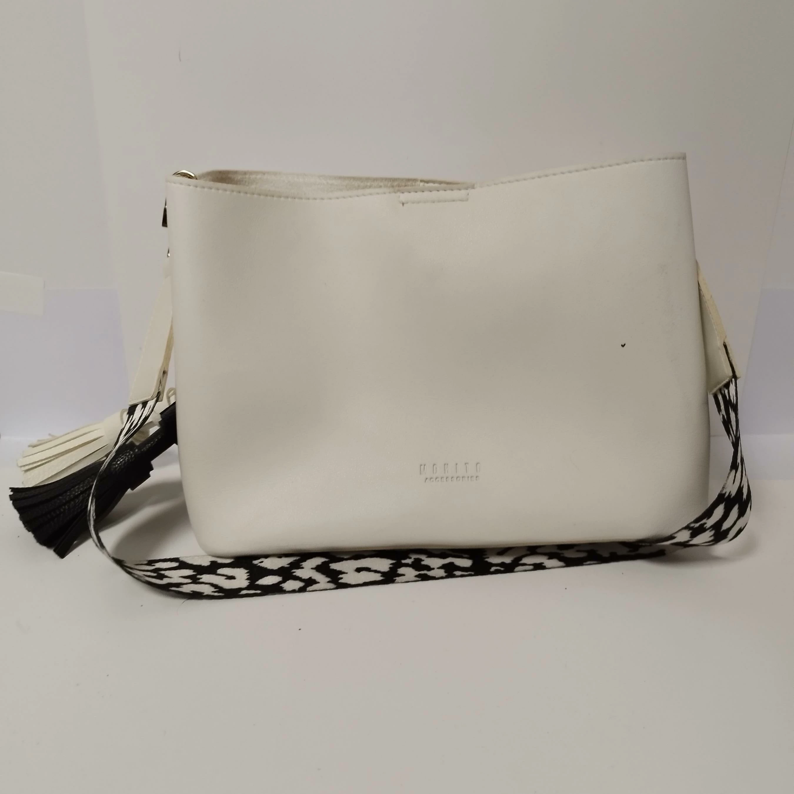 torebka-damska-mohito-biala-material-dominujacy-inny