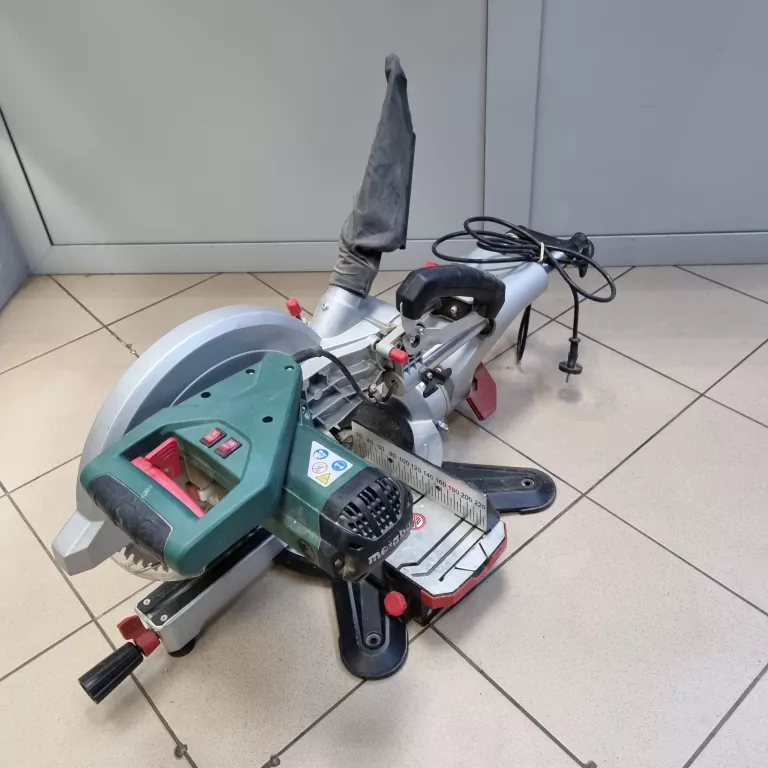 pilarka-ukosnica-metabo-kgs-305-m-2000w-2018r-stan-uzywany
