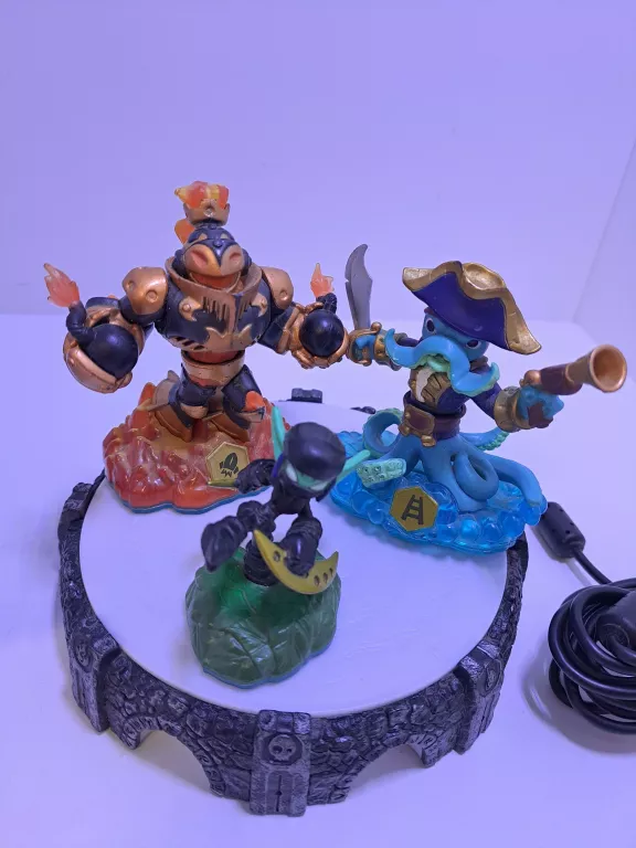GRA PS4 SKYLANDERS SUPERCHARGER 5 + FIGURKI 3 SZT