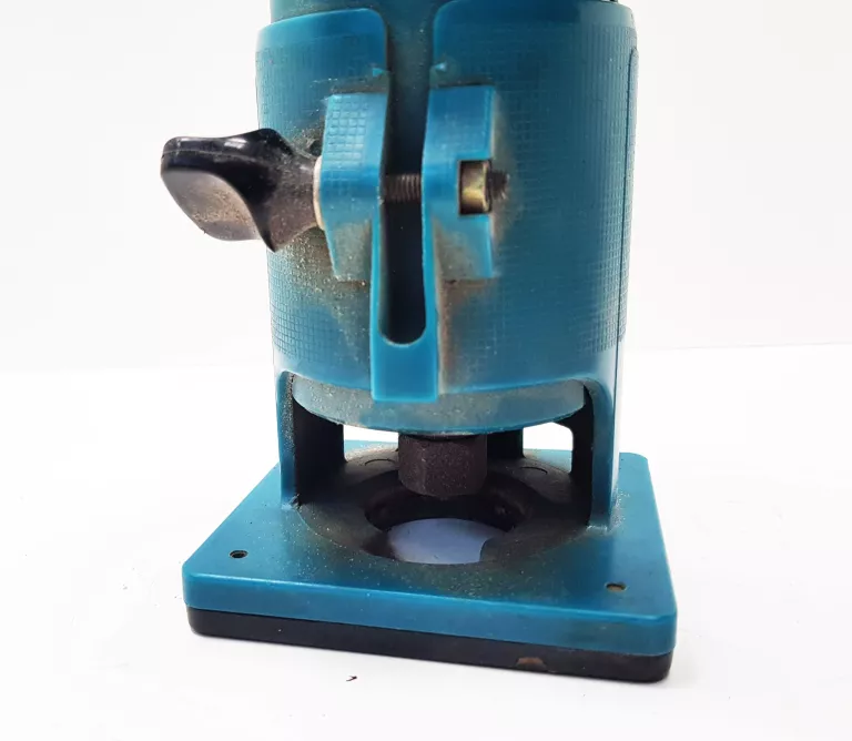 FREZARKA MAKITA 3700B