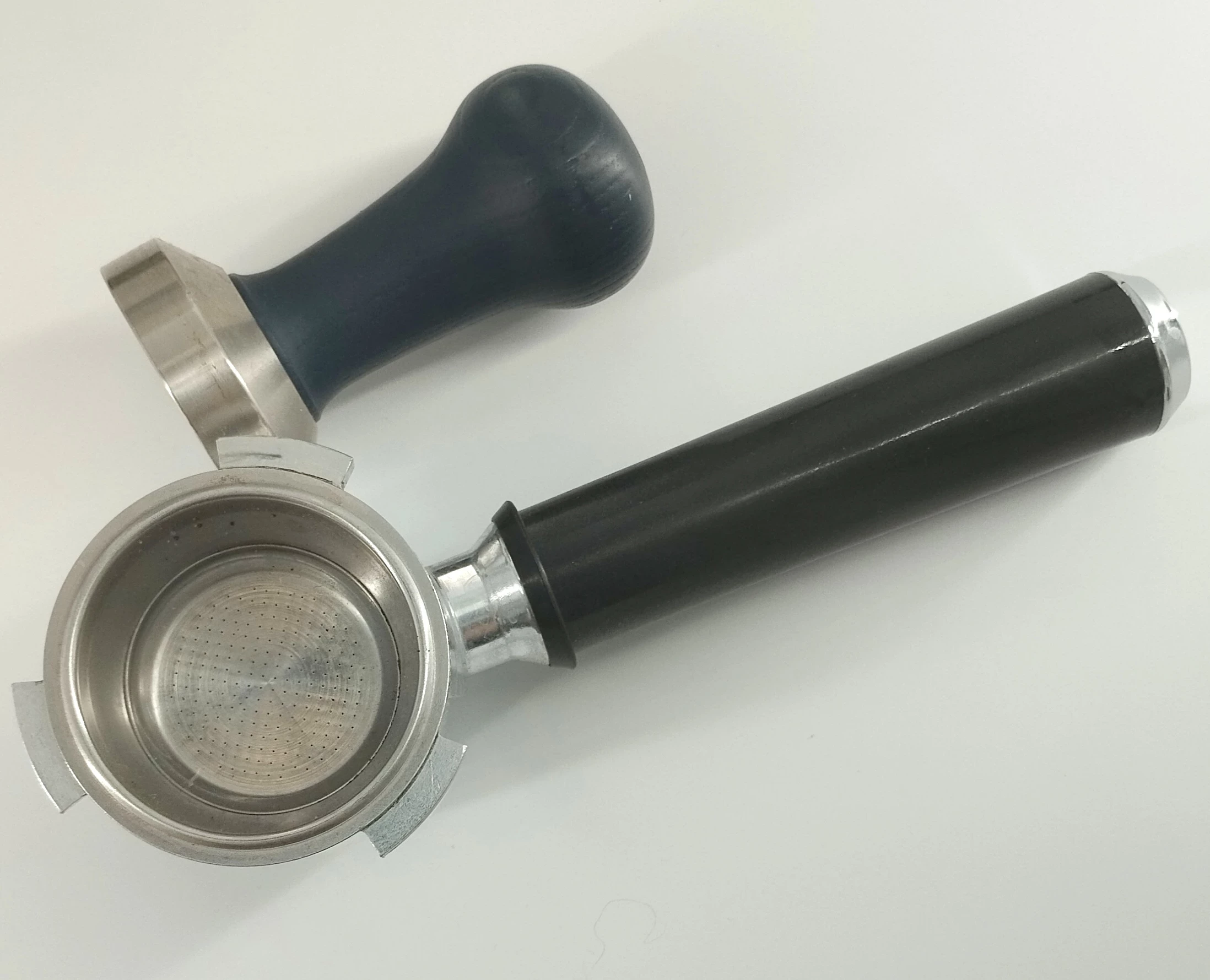 ekspres-delonghi-dedica-ec-680m-stalowy-stan-uzywany