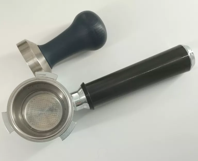 ekspres-delonghi-dedica-ec-680m-stalowy-stan-uzywany