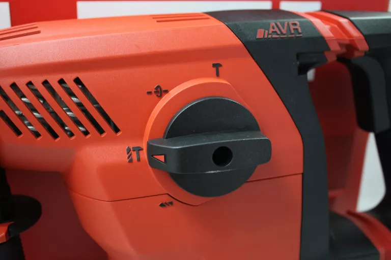 MŁOTOWIERTARKA HILTI TE 30-AVR WALIZKA JAK NOWA FABRYCZNA