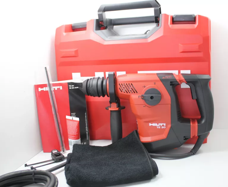 MŁOTOWIERTARKA HILTI TE 30-AVR WALIZKA JAK NOWA FABRYCZNA
