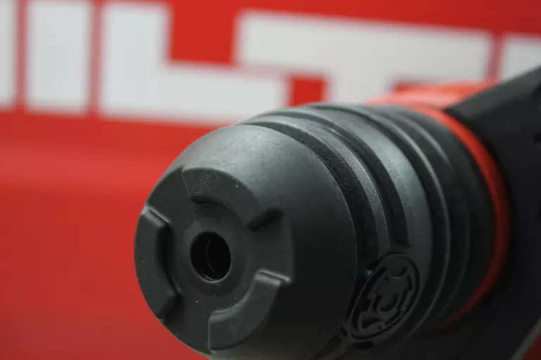 MŁOTOWIERTARKA HILTI TE 30-AVR WALIZKA JAK NOWA FABRYCZNA