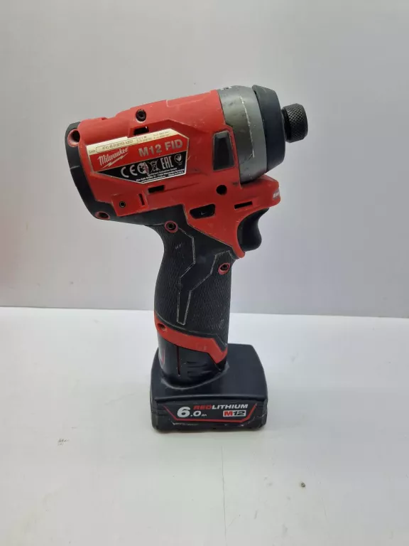 zakretarka-milwaukee-m12-fid-ladowarka-rodzaj-silnika-silnik-bezszczotkowy