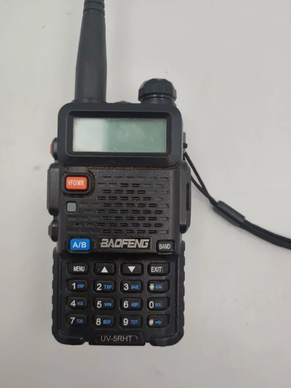 RADIOTELEFON BAOFENG UV-5RHT + ANTENA + STACJA