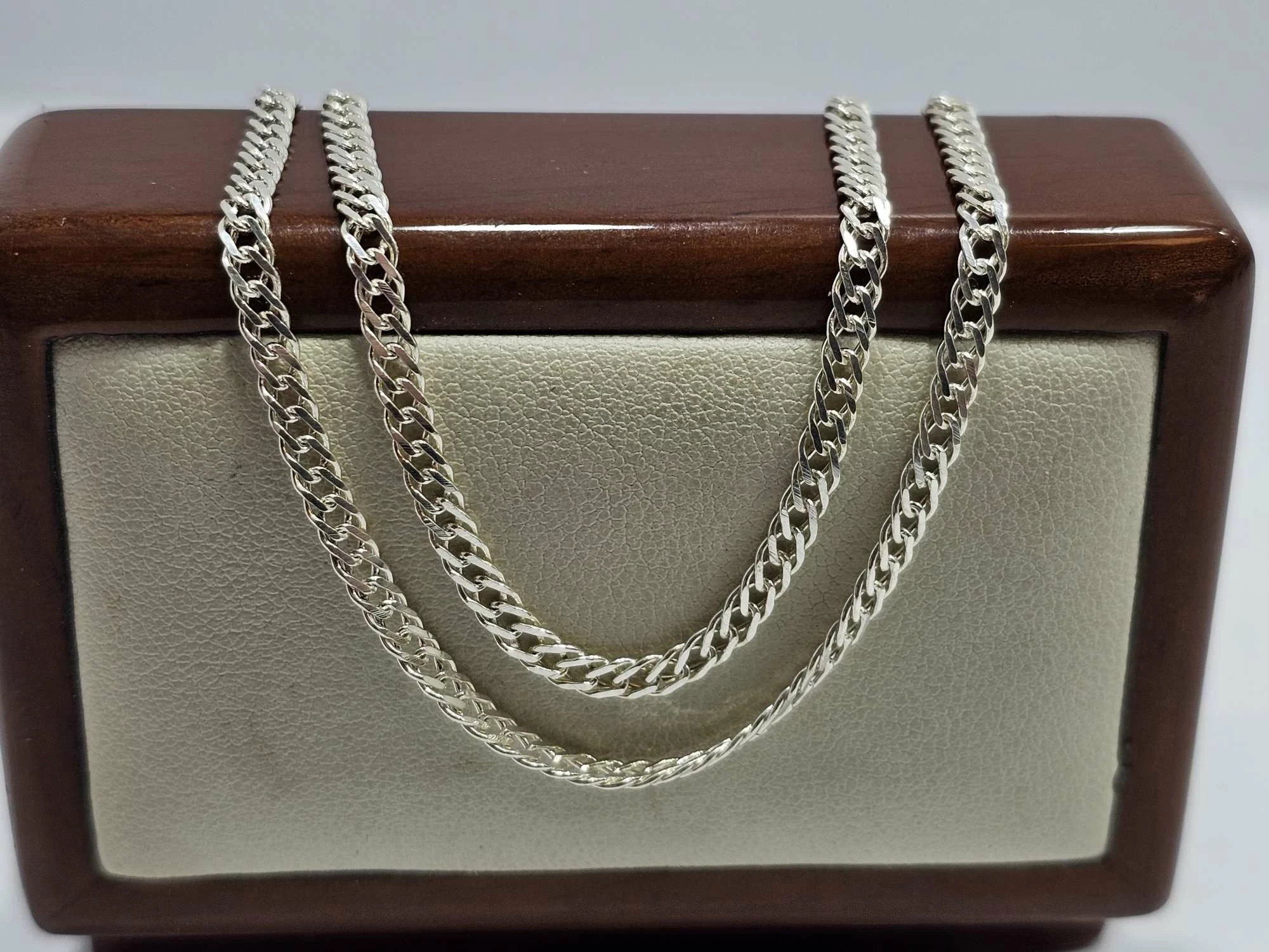 srebrny-lancuszek-613g-55c-pr925m-stan-uzywany