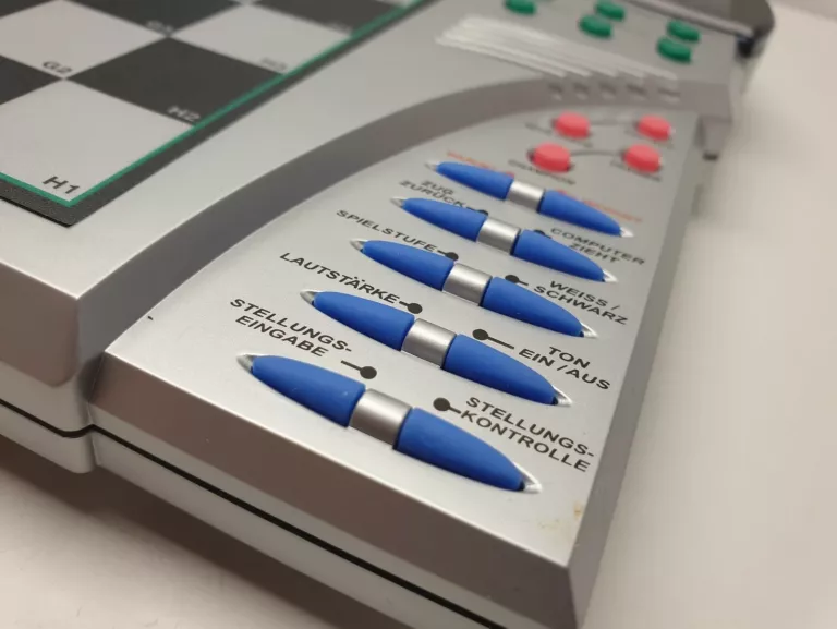 szachy-elektroniczne-millenium-karpov-chess-nazwa-szachy-elektroniczne-millenium-karpov-chess