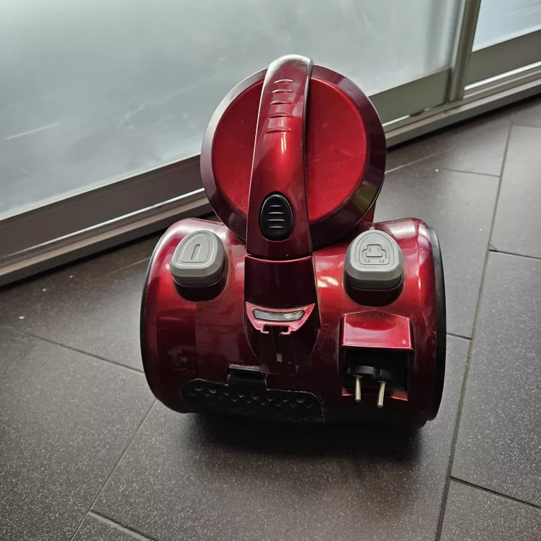 ODKURZACZ BEZWORKOWY DIRT DEVIL M2827-0