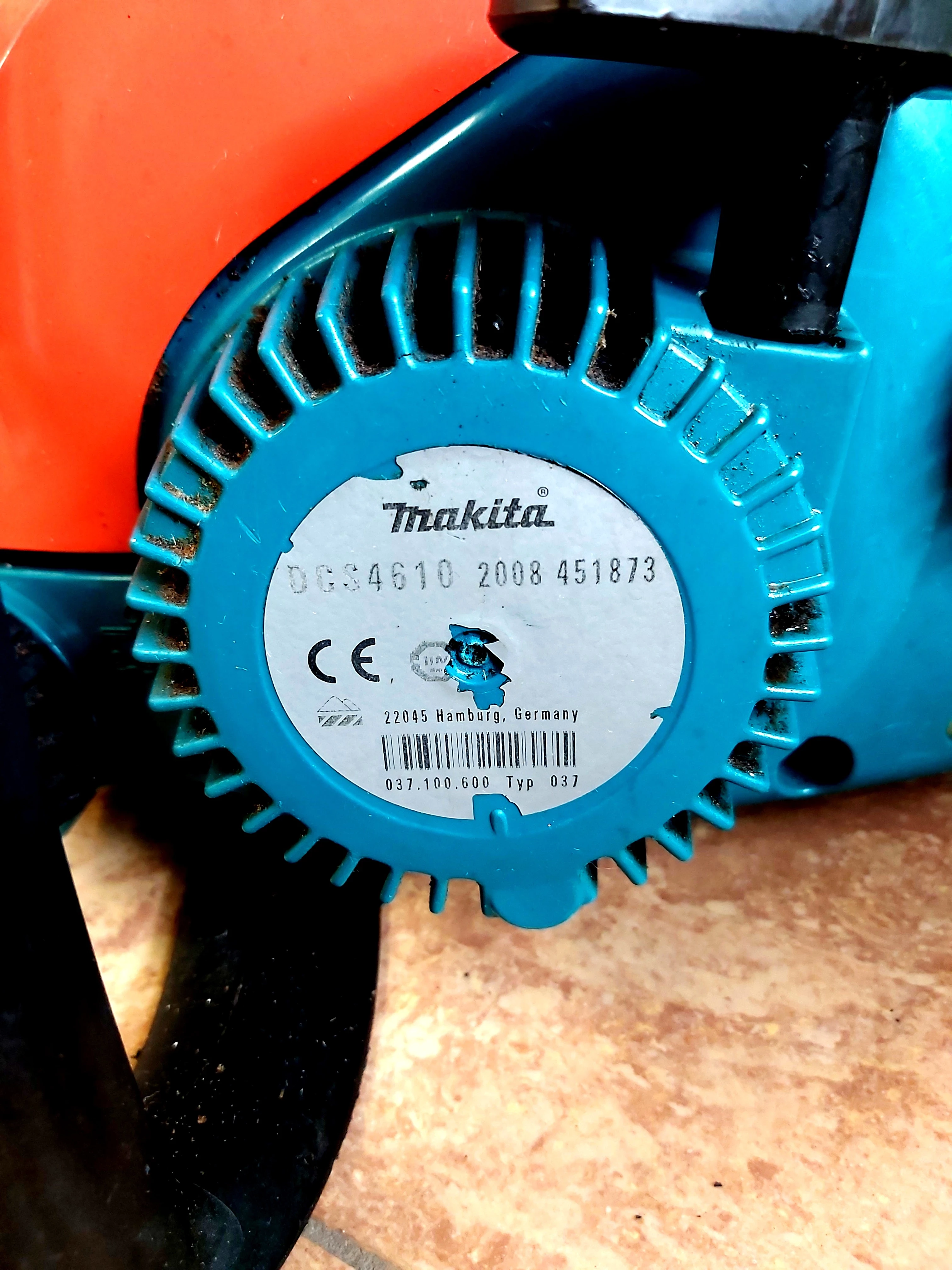 pila-lancuchowa-makita-dcs-4610-zasilanie-spalinowe