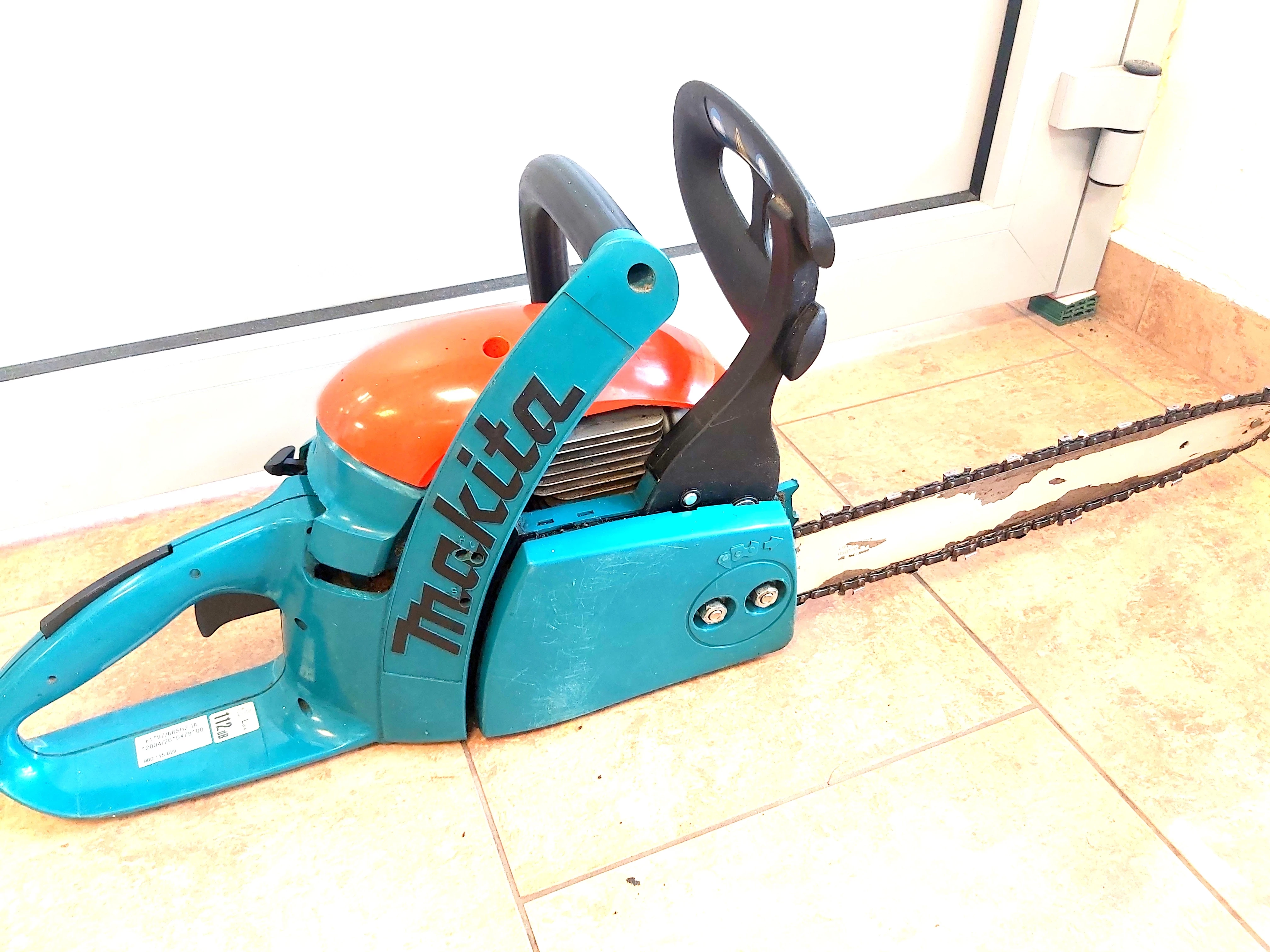 pila-lancuchowa-makita-dcs-4610-stan-uzywany