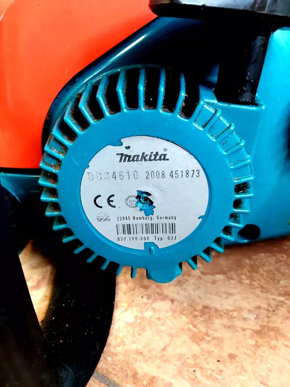 pila-lancuchowa-makita-dcs-4610-zasilanie-spalinowe