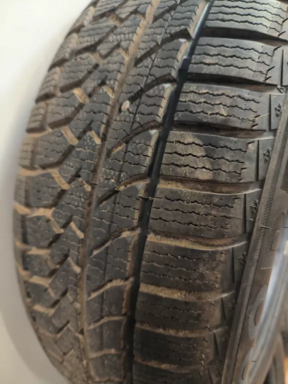 GOODRIDE Z507 215/55R17 98 V XL  ZIMOWA / 4 SZT