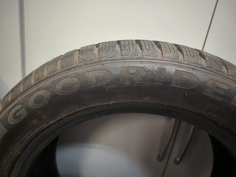 GOODRIDE Z507 215/55R17 98 V XL  ZIMOWA / 4 SZT