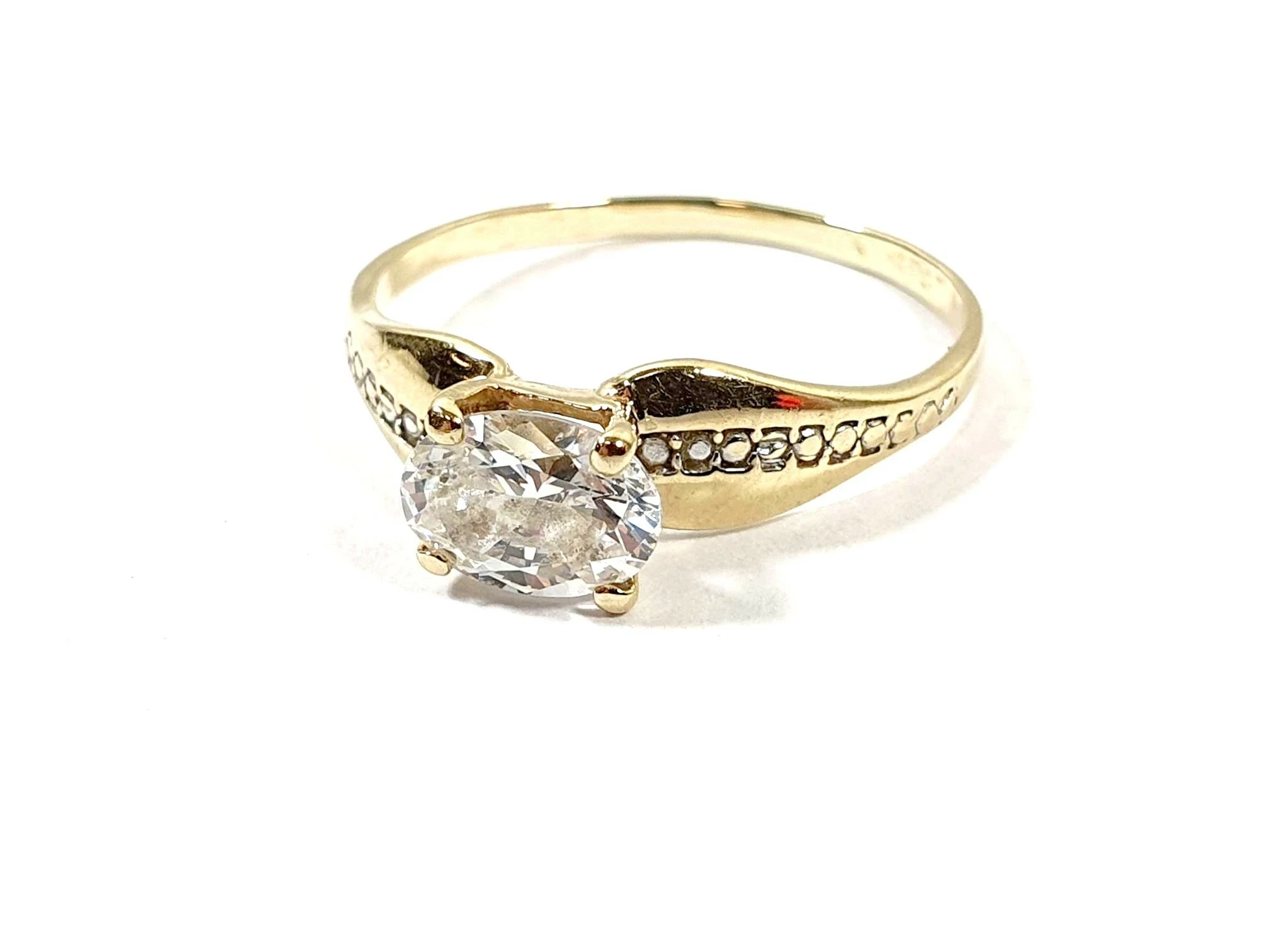 zloty-pierscionek-z-cyrkonia-r13-585-rodzaj-wyrob-jubilerski