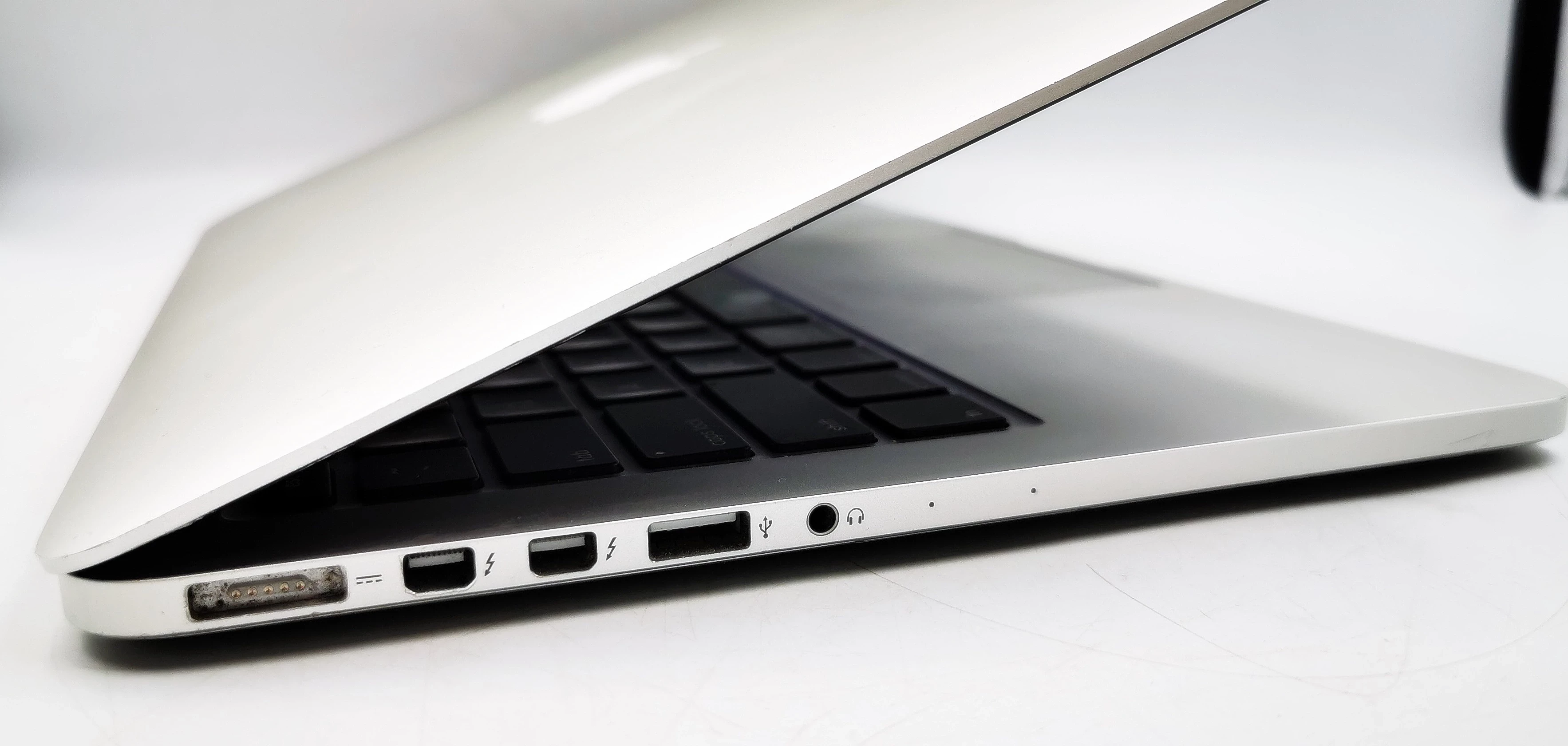 laptop-macbook-pro-13-a1502-i7-16gb-ram-zalogowany-icloudmatryca-uszkodzo-przekatna-ekranu-130