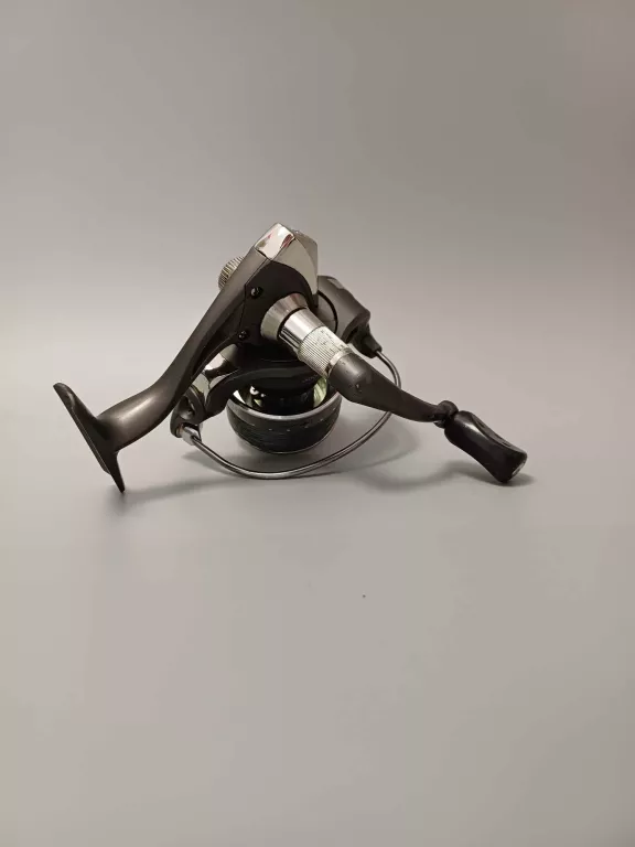 KOŁOWROTEK ROBINSON LONG CAST FD 304