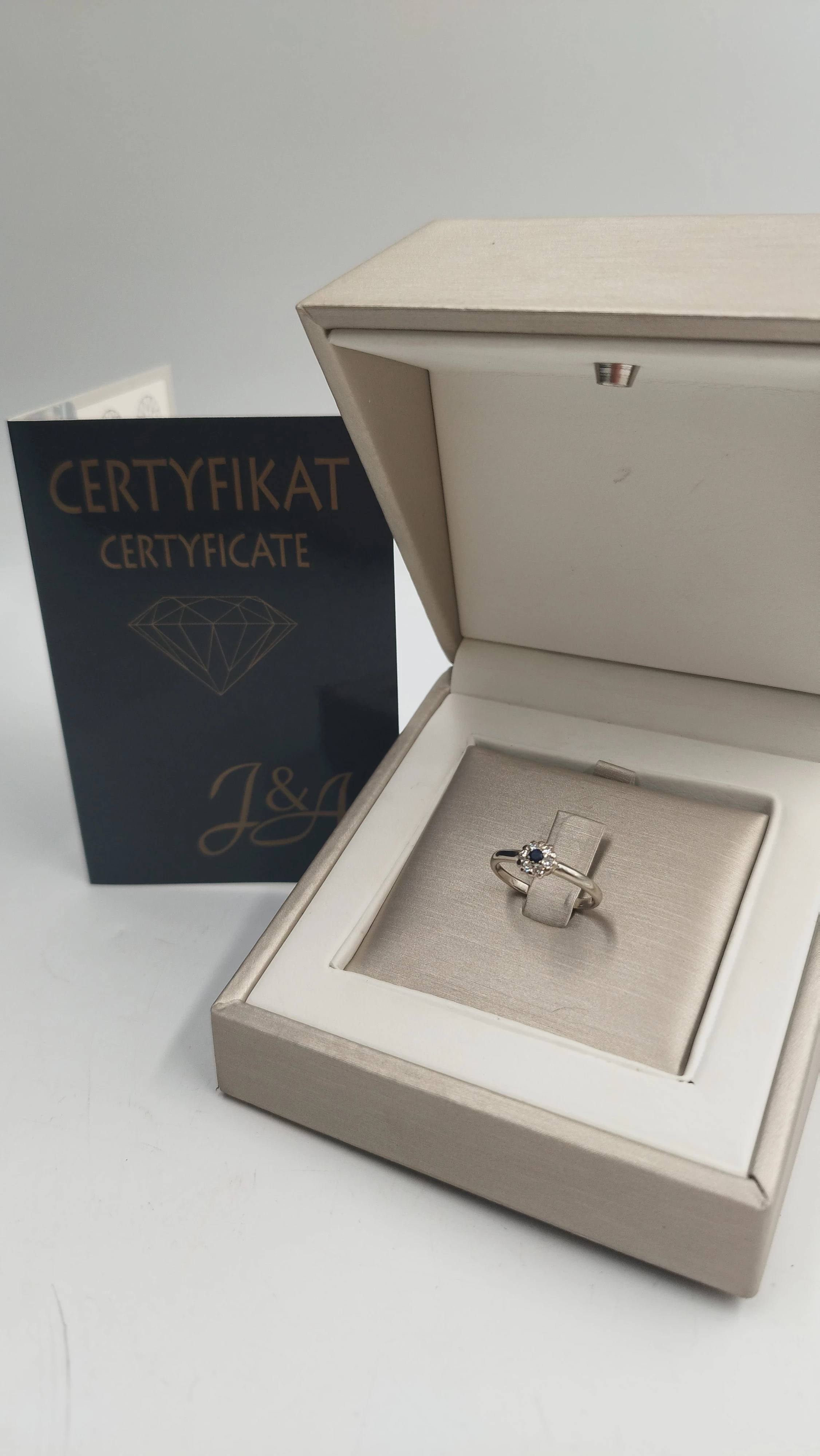 wyrob-jubilerski-pierscionek-585-diamenty-szafir-andersa-148-walbrzych-sj