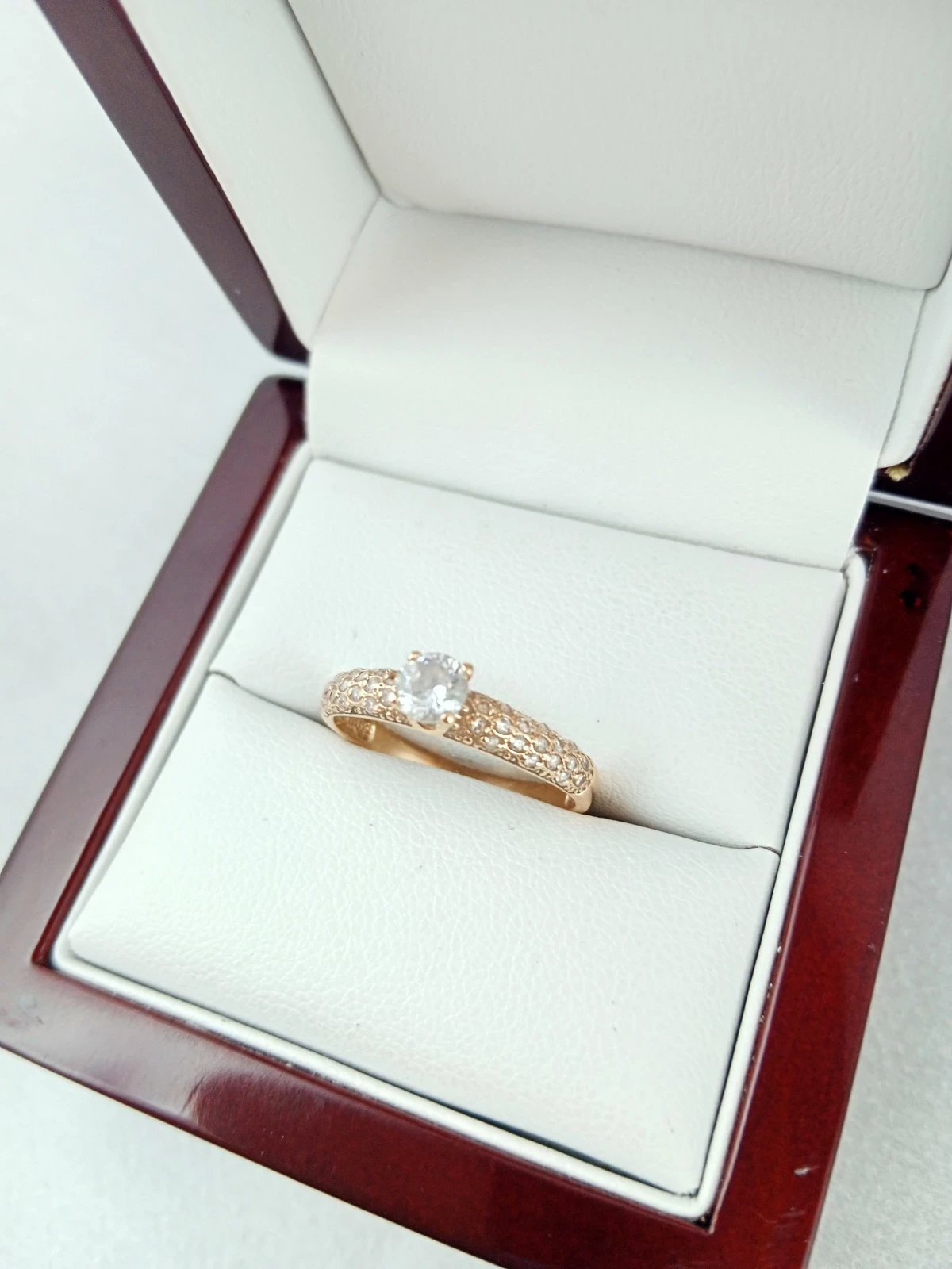 piekny-zloty-pierscionek-z-cyrkoniami-204gr-585pr-r15-kamien-17088-128