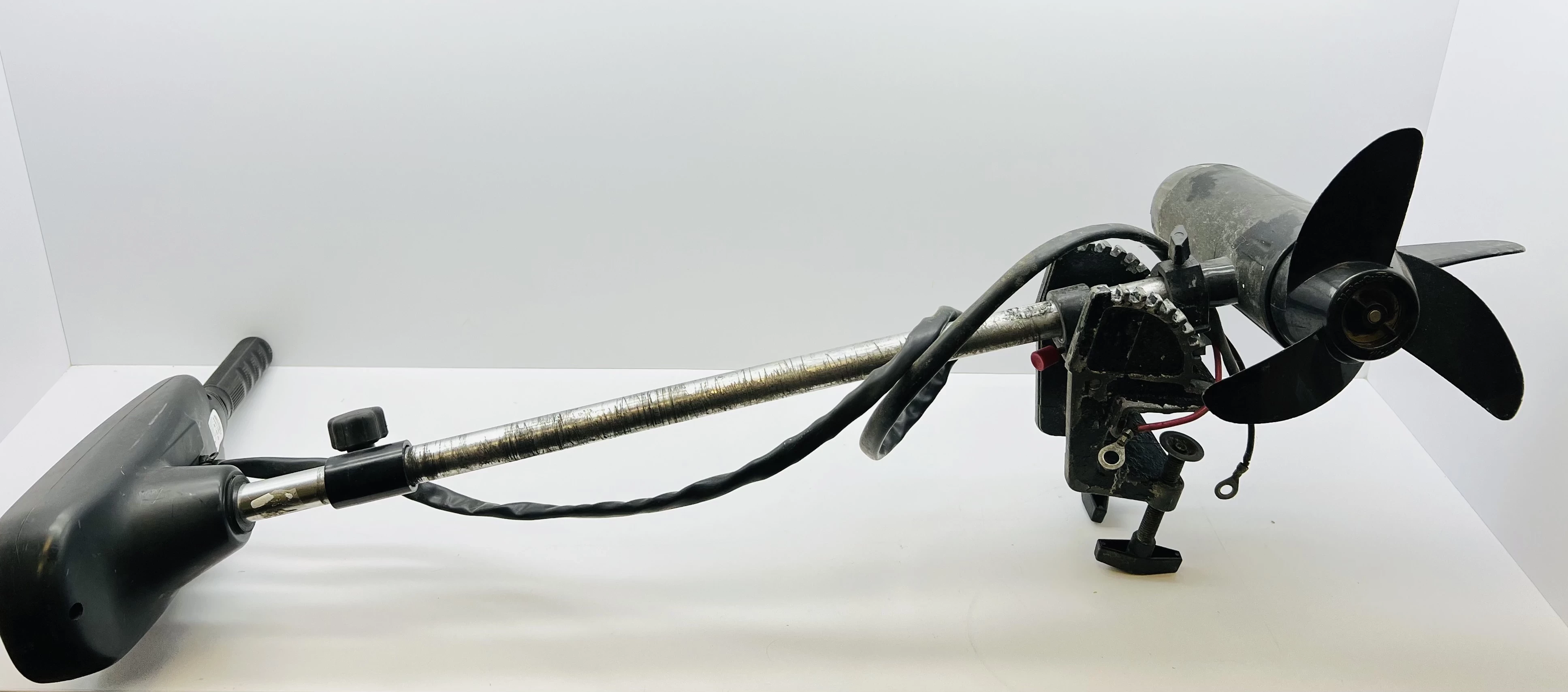 silnik-elektryczny-do-lodki-motorguide-thruster-36-lbs-stan-11323-2