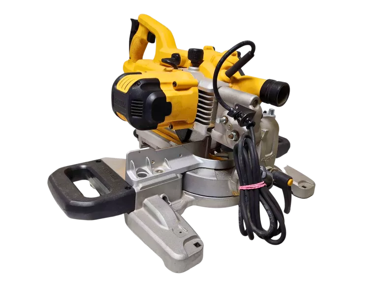 PILARKA UKOSOWA DEWALT DWS773