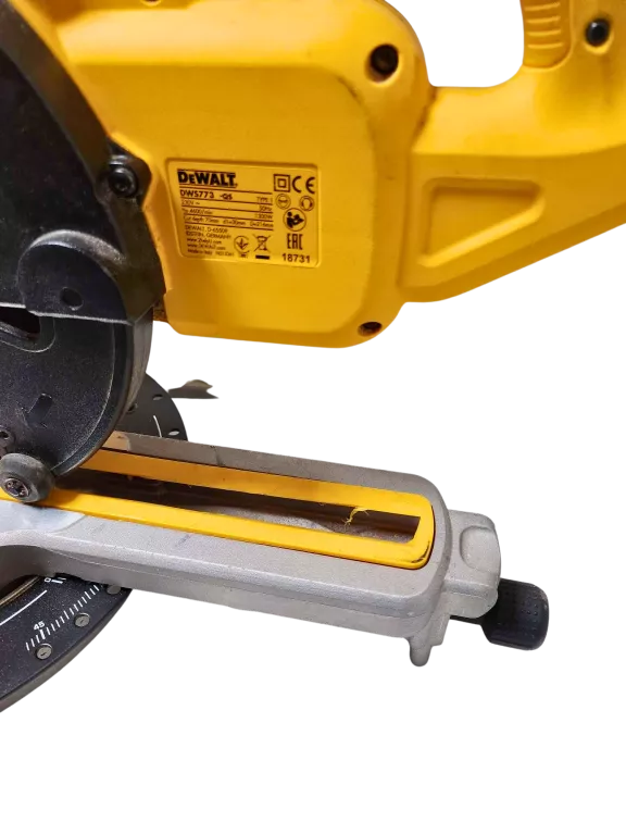 PILARKA UKOSOWA DEWALT DWS773