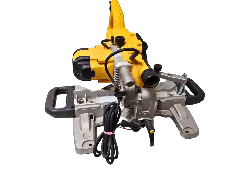 PILARKA UKOSOWA DEWALT DWS773