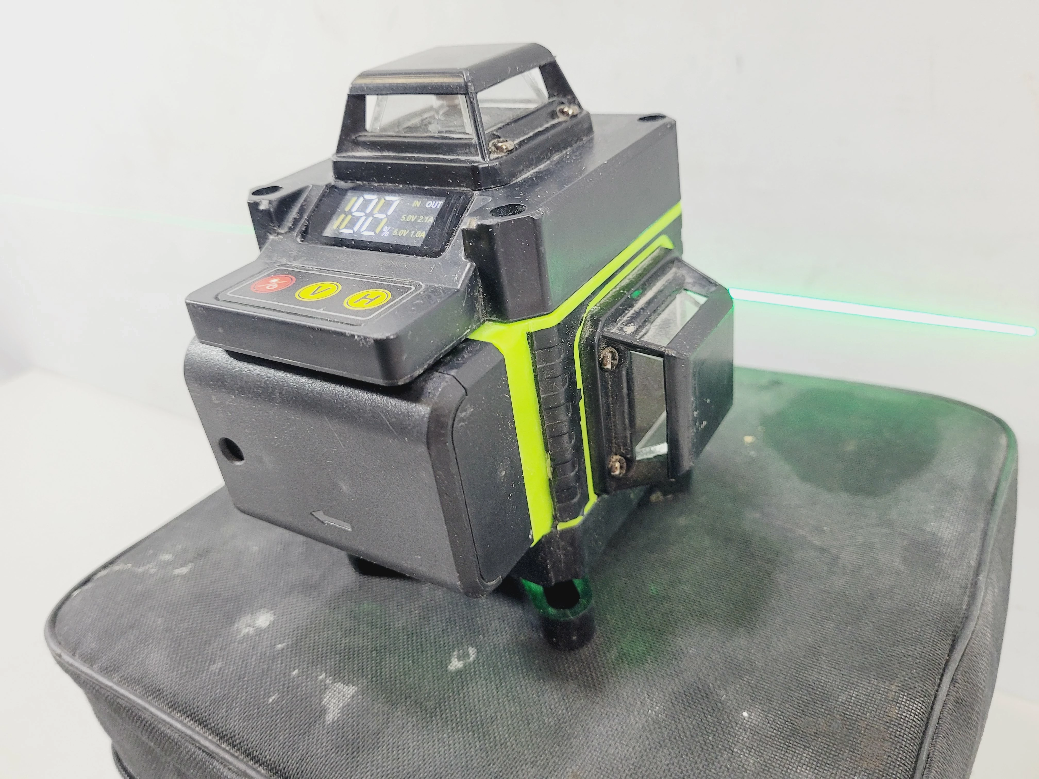 laser-krzyzowy-hilda-4d-green-laser-level-z-pokrowcem-kod-producenta-221