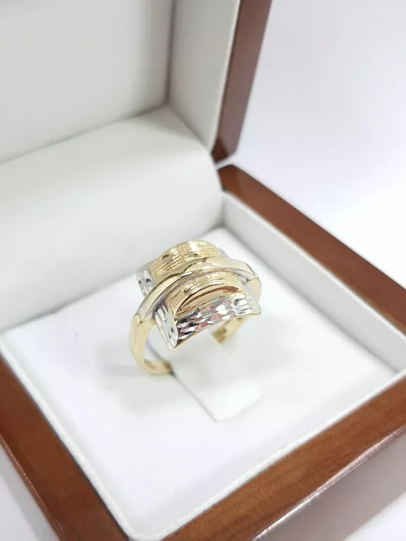 ZŁOTY PIERŚCIONEK DIAMENTOWANY 585 R15 3,83G