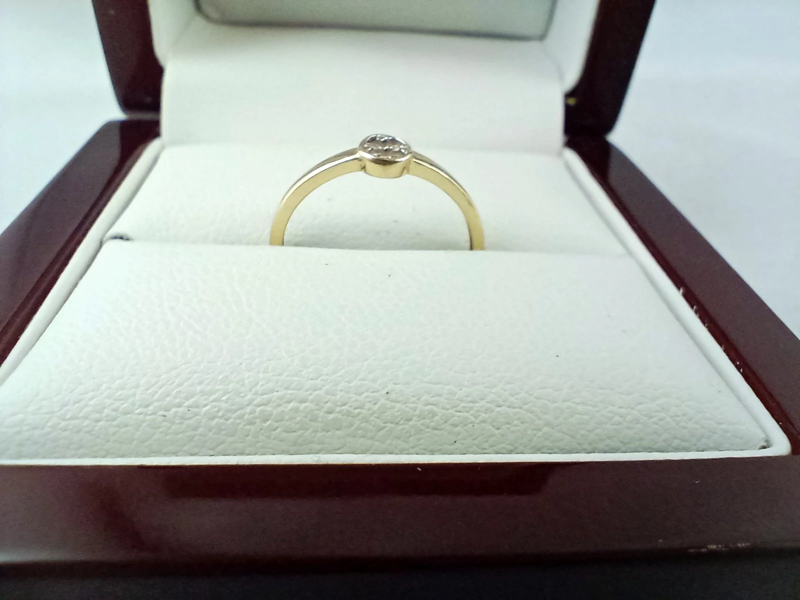 delikatny-zloty-pierscionek-080gr-585pr-r10-stan-11323-2