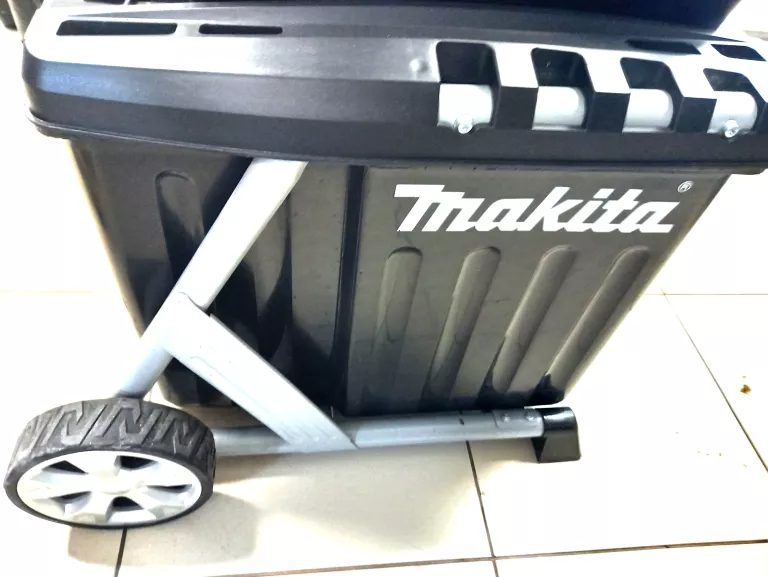 ROZDRABNIACZ GAŁĘZI MAKITA UD2500
