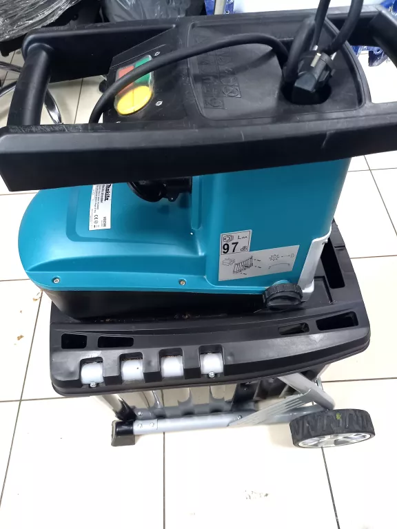 ROZDRABNIACZ GAŁĘZI MAKITA UD2500