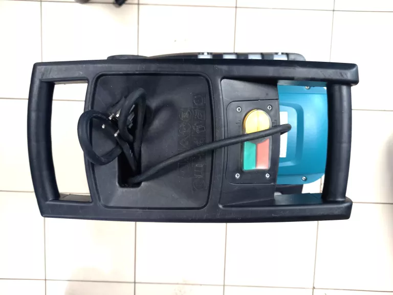ROZDRABNIACZ GAŁĘZI MAKITA UD2500