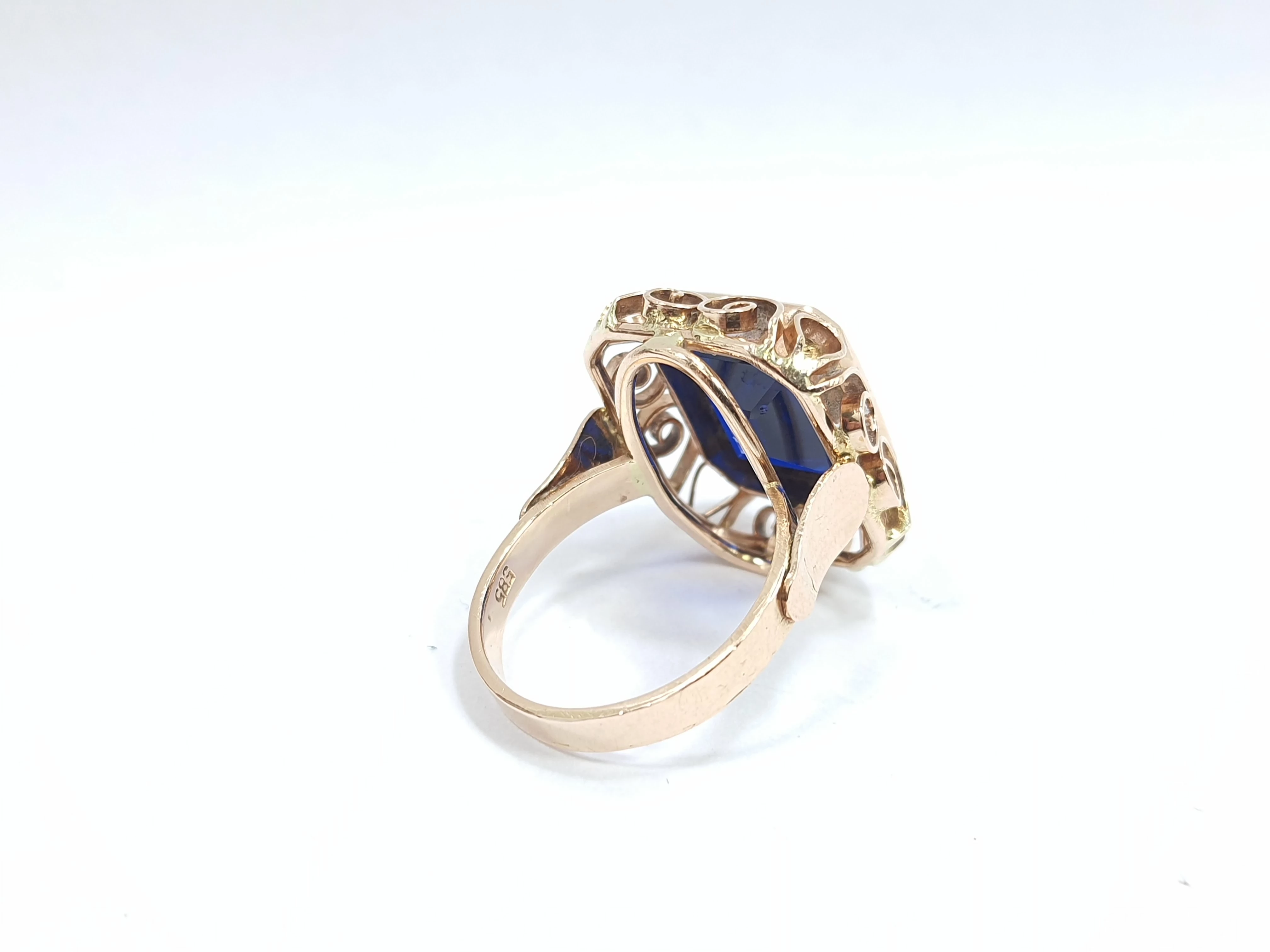 zloty-pierscionek-syntetyczny-spinel-585pr-810g-material-zloto