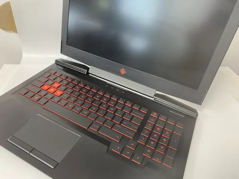 LAPTOP HP OMEN 15-CE008NW I5 8GB RAM 1000GB HDD