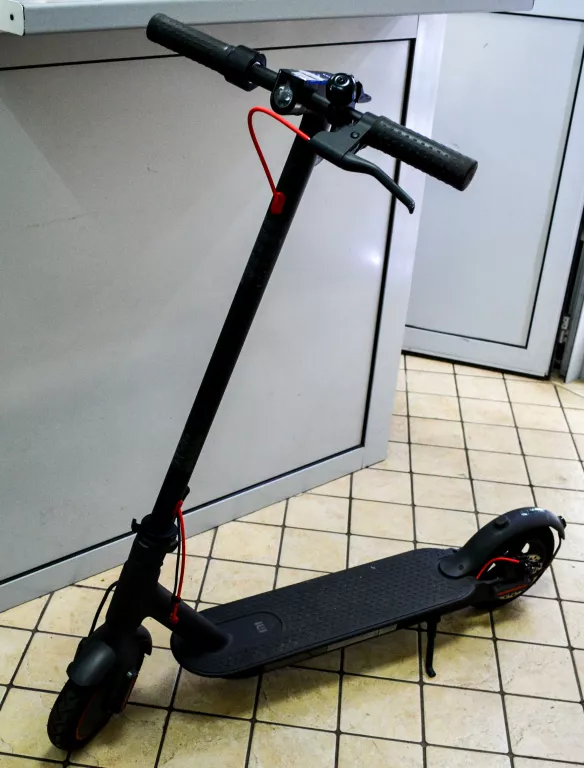 HULAJNOGA XIAOMI MI ELECTRIC SCOOTER PRO 2