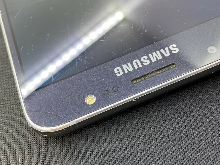 TELEFON SAMSUNG GALAXY J7