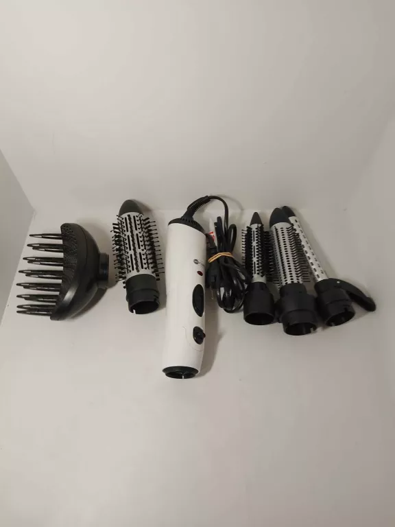 lokowko-suszarka-switch-on-1000w-kolor-dominujacy-bialy